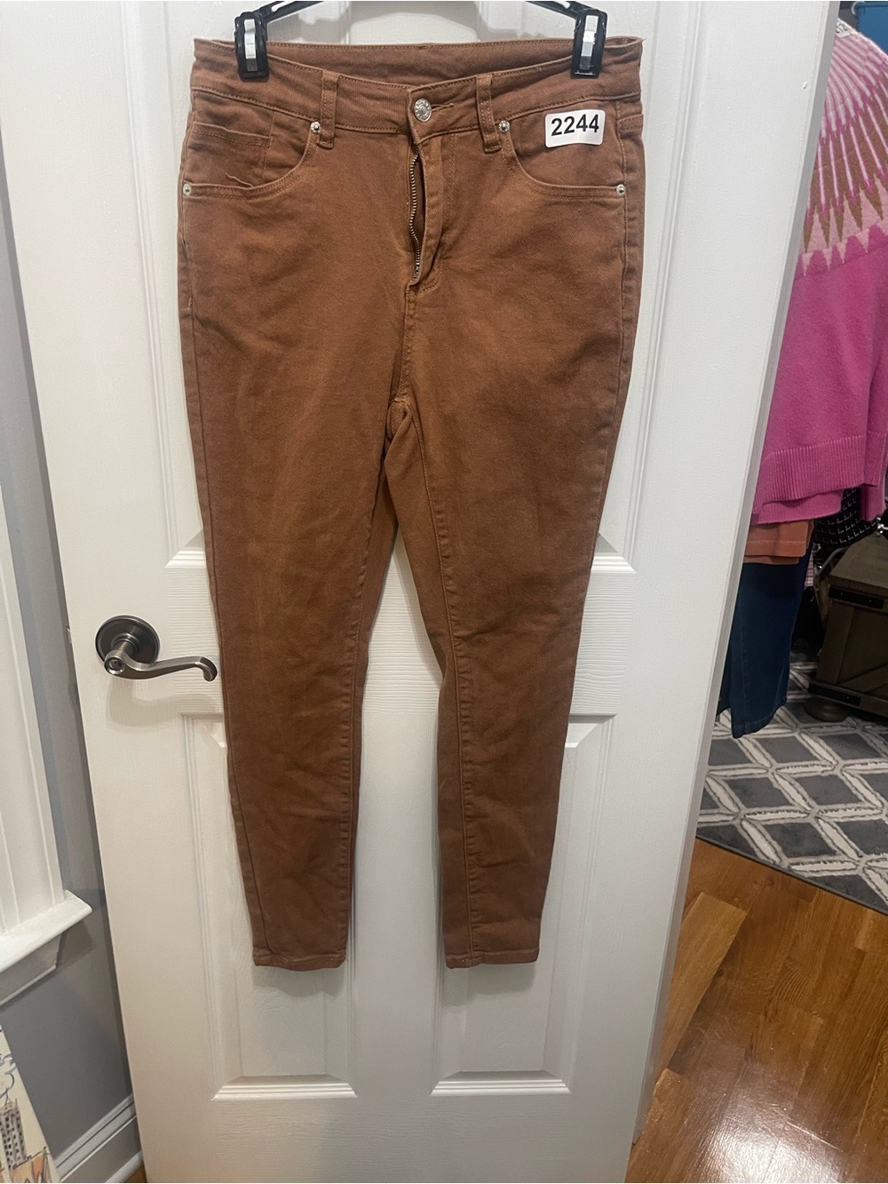 High-Rise Skinny Pants in Warm Brown
